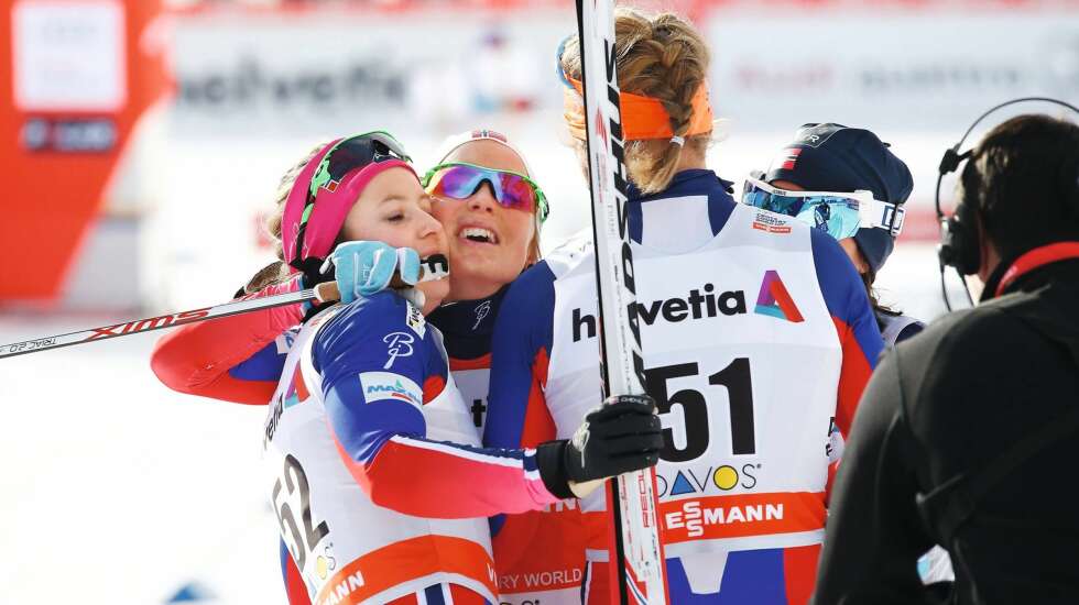 HVER SIN SEIER: Ingvild gratulerer Therese Johaug med seieren på 10-kilometeren I Davos rett før jul. Dagen etter vant Ingvild sprinten samme sted. HVER SIN SEIER: Ingvild gratulerer Therese Johaug med seieren på 10-kilometeren I Davos rett før jul. Dagen etter vant Ingvild sprinten samme sted.