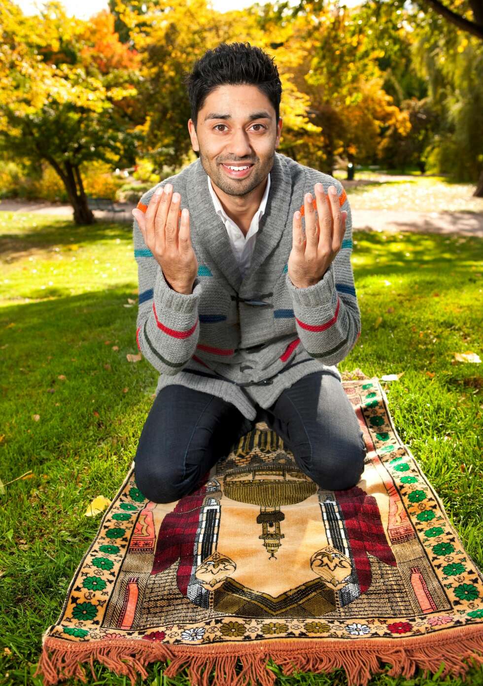 GLAD-MUSLIM: Noman mener han kan være en gladmuslim, så lenge andre blir omtalt som gladkristne. GLAD-MUSLIM: Noman mener han kan være en gladmuslim, så lenge andre blir omtalt som gladkristne.