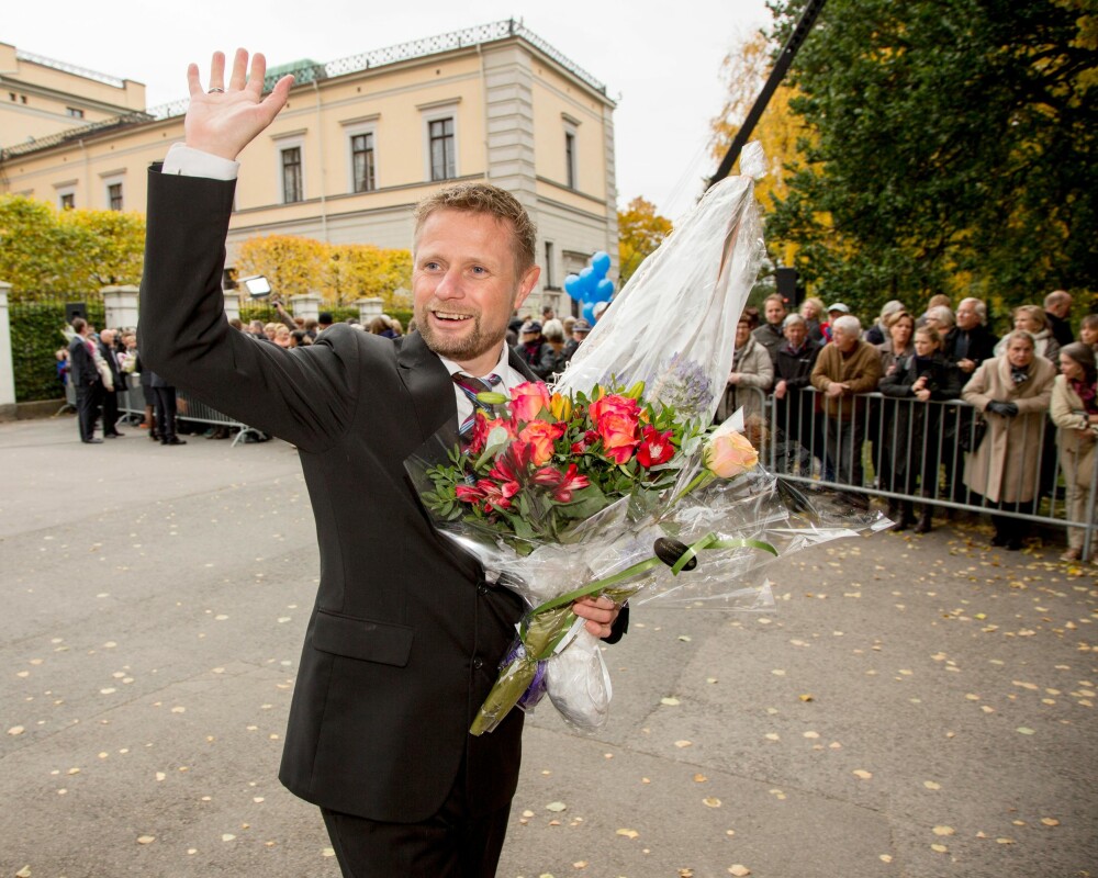 JUBELDAG: Bent Høie hilsen til folket dagen han ble utnevnt som helseminister. JUBELDAG: Bent Høie hilsen til folket dagen han ble utnevnt som helseminister.