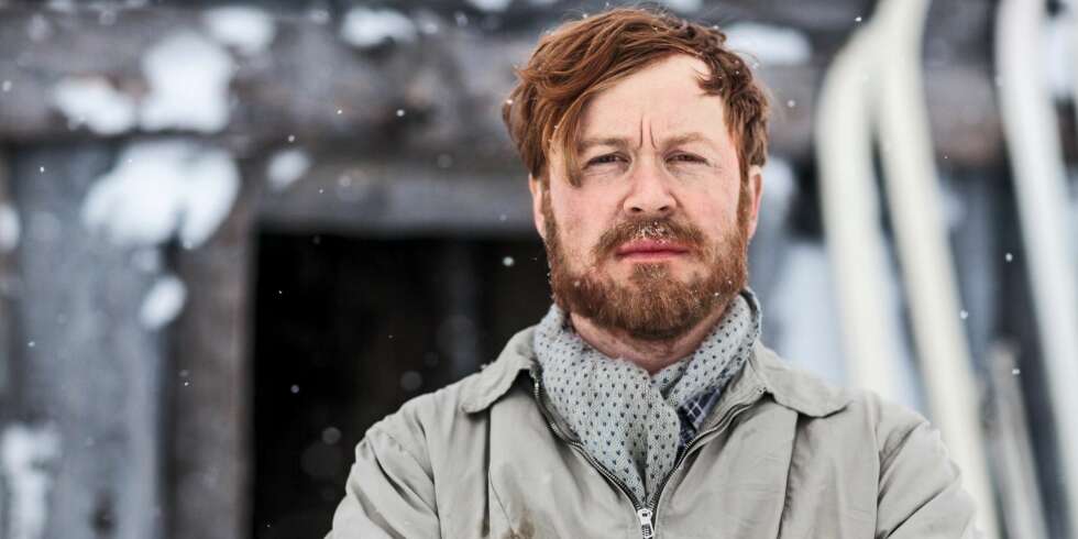 KJØLTE SEG NED: Rolf Kristian Larsen kjølte seg ned med snø for at rollen som sabotøren Einar Skinnarland skulle virke mest mulig troverdig.
KJØLTE SEG NED: Rolf Kristian Larsen kjølte seg ned med snø for at rollen som sabotøren Einar Skinnarland skulle virke mest mulig troverdig.
