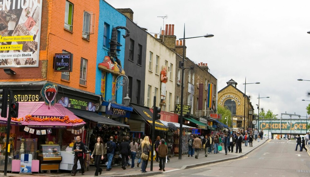 Neste gang du drar til London, foreslår vi en tur til på alle måter fargerike Camden og kanskje den kjente Camden Pub Crawl. Neste gang du drar til London, foreslår vi en tur til på alle måter fargerike Camden og kanskje den kjente Camden Pub Crawl.