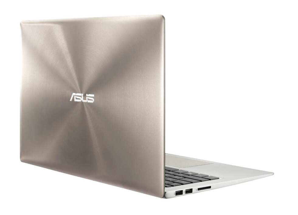 LEKKER: UX303LN har definitivt utseendet med seg.Asus har etter hvert fått et godt grep på markedet for små, lette og lekre bærbare PC-er. LEKKER: UX303LN har definitivt utseendet med seg.Asus har etter hvert fått et godt grep på markedet for små, lette og lekre bærbare PC-er.