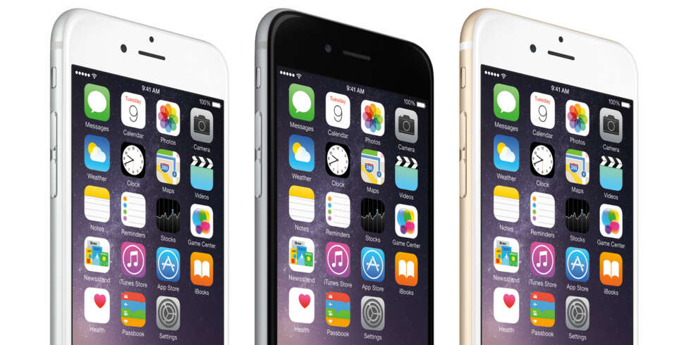iPHONE 6: iPhone 6 kom i to versjoner. En med 4.7 tommers skjerm og en med 5.5 tommers skjerm. iPHONE 6: iPhone 6 kom i to versjoner. En med 4.7 tommers skjerm og en med 5.5 tommers skjerm.
