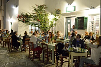 NÅR MØRKET FALLER PÅ: Apollonias gamleby er vel verdt et besøk. Her finner du mange koselige restauranter og gatekafeer. NÅR MØRKET FALLER PÅ: Apollonias gamleby er vel verdt et besøk. Her finner du mange koselige restauranter og gatekafeer.