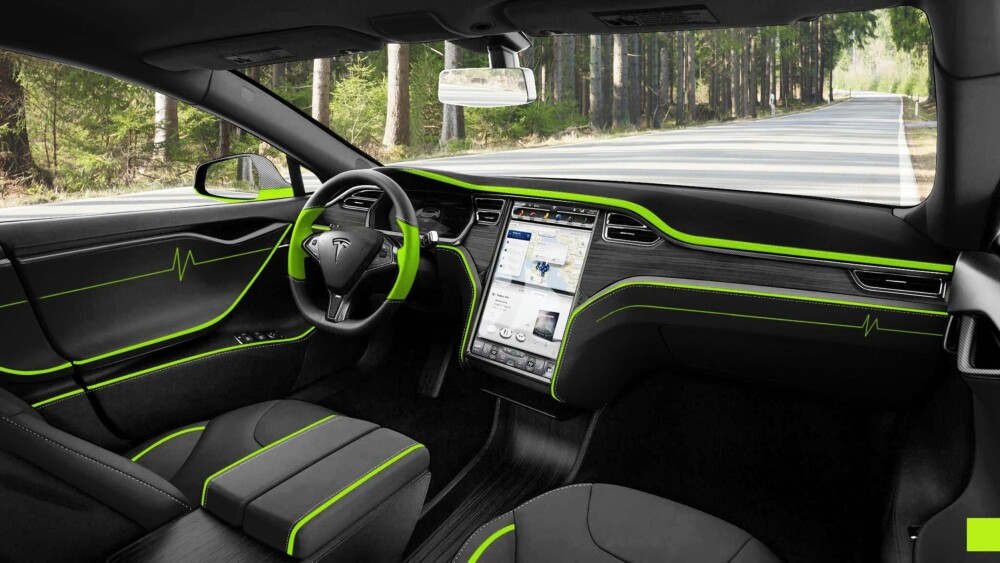STYLING: Mansory har pyntet opp Tesla-en innvendig også. FOTO: Mansory STYLING: Mansory har pyntet opp Tesla-en innvendig også. FOTO: Mansory