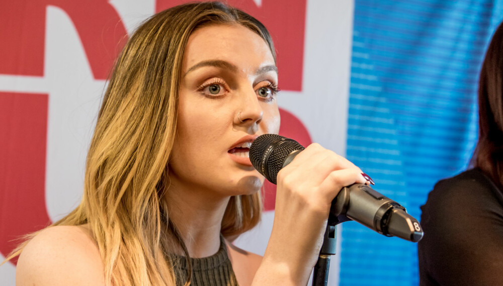 Perrie Edwards i Little Mix er forlovet med Zayn Malik. Perrie Edwards i Little Mix er forlovet med Zayn Malik.