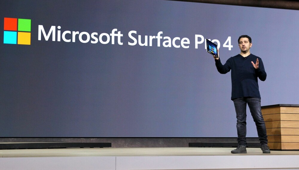 NY PRO: Panos Panay er ny sjef for blant annet Surface-produktene i Microsoft. Her viser han frem den splitter nye Microsoft Surface Pro 4. NY PRO: Panos Panay er ny sjef for blant annet Surface-produktene i Microsoft. Her viser han frem den splitter nye Microsoft Surface Pro 4.