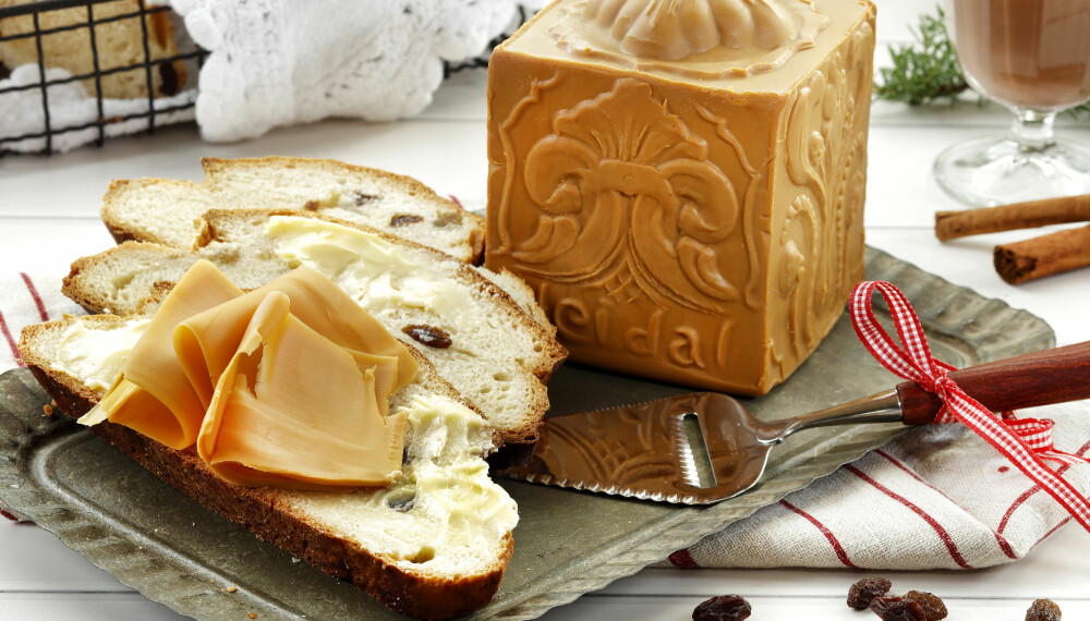 HØRER JULEN TIL: Julekake med godt smør og brunost er julesnadder. HØRER JULEN TIL: Julekake med godt smør og brunost er julesnadder.