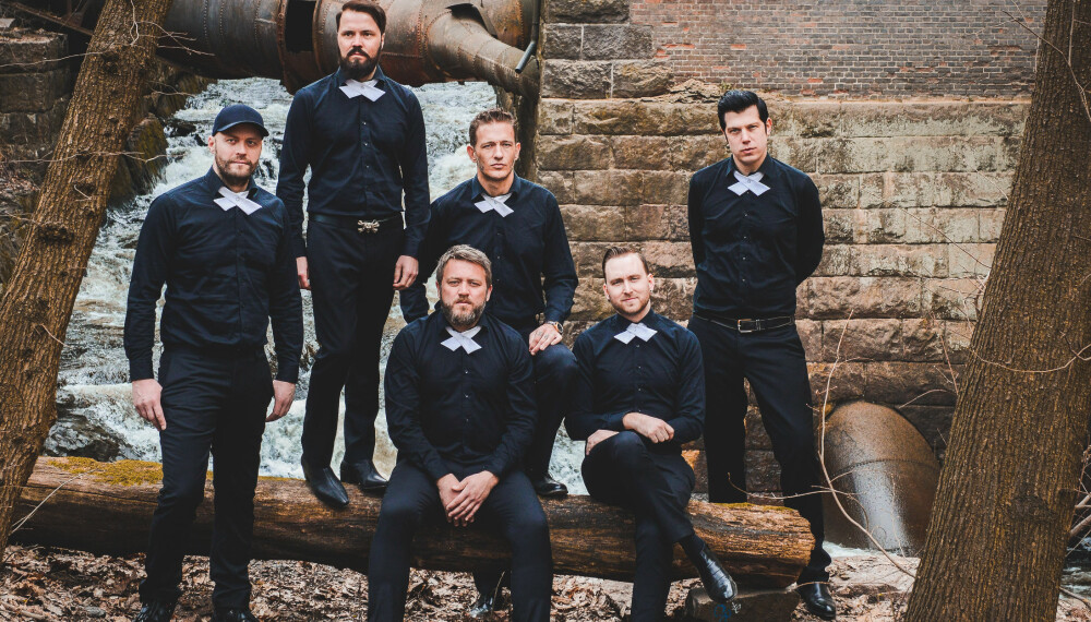 RELEASE THE DOGS!: Kristopher Schaus band The Dogs slapp 2015s beste norske plate med «Black Chameleon Prayer», 4. januar kommeer fjerdeskiva «Swamp Gospel Promises» (foto: Malin Nilsson Schau). RELEASE THE DOGS!: Kristopher Schaus band The Dogs slapp 2015s beste norske plate med «Black Chameleon Prayer», 4. januar kommeer fjerdeskiva «Swamp Gospel Promises» (foto: Malin Nilsson Schau).