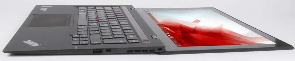 Lenovo ThinkPad X1 Carbon Touch har en tynn profil. Lenovo ThinkPad X1 Carbon Touch har en tynn profil.
