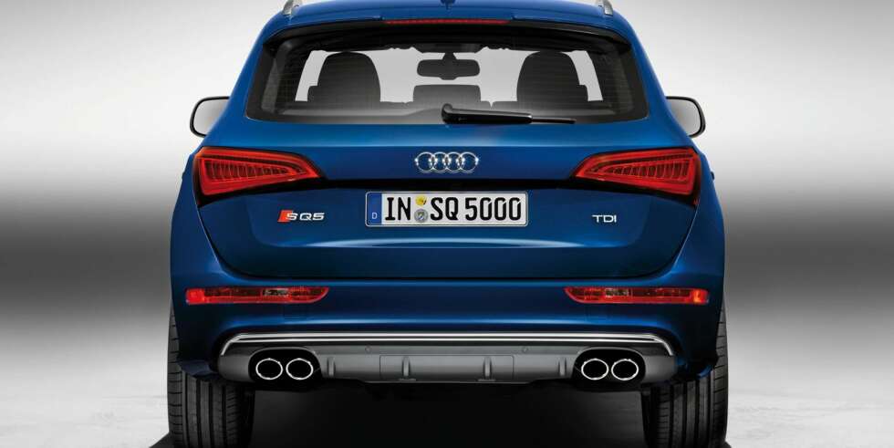 LYD: Eksosanlegget er koblet opp med en lydaktuator som skal gi bilen en kraftfull og sportslig lyd, helt annerledes enn hvordan man kjenner en tradisjonell dieselmotor. Foto: Audi LYD: Eksosanlegget er koblet opp med en lydaktuator som skal gi bilen en kraftfull og sportslig lyd, helt annerledes enn hvordan man kjenner en tradisjonell dieselmotor. Foto: Audi