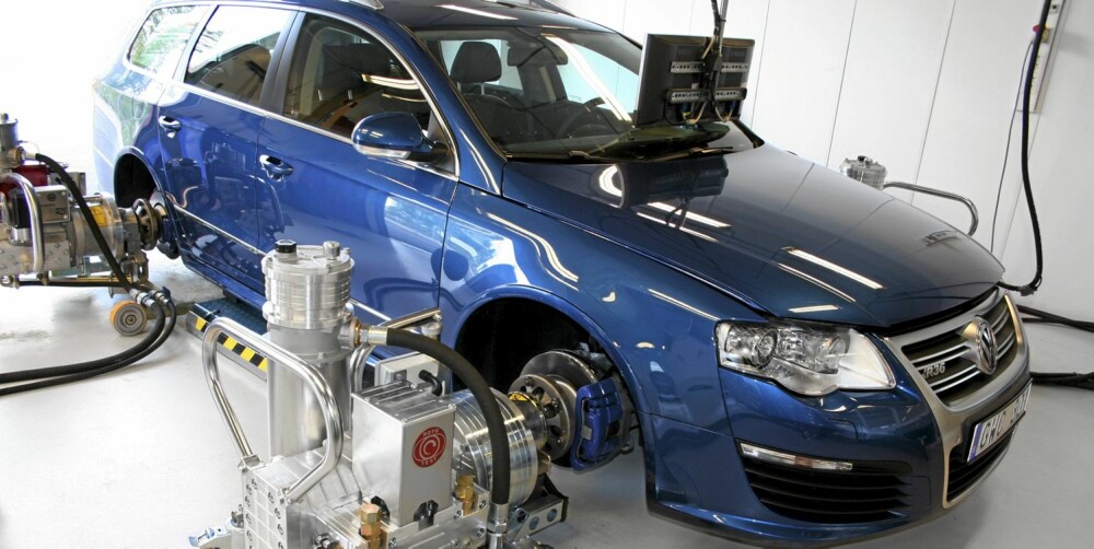 MÅLER EFFEKT: BSR tester sine programmer. Her er det en Volkswagen som får gjennomgå i testbenken. MÅLER EFFEKT: BSR tester sine programmer. Her er det en Volkswagen som får gjennomgå i testbenken.