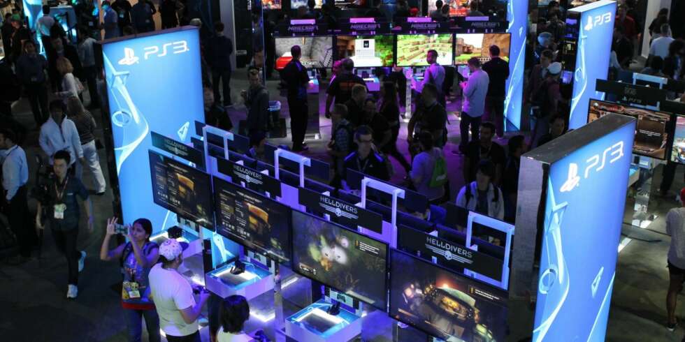 FULLT HUS: Det var konstant fullt på Sonys stand under årets E3. FULLT HUS: Det var konstant fullt på Sonys stand under årets E3.