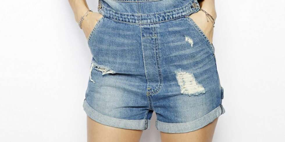 EN SIKKER VINNER: Plagget som får både jentene og guttene til å nikke fornøyd, skal vi tro avstemingen rett. Over: Snekkershorts fra Religion/Asos.com, kr 900. EN SIKKER VINNER: Plagget som får både jentene og guttene til å nikke fornøyd, skal vi tro avstemingen rett. Over: Snekkershorts fra Religion/Asos.com, kr 900.