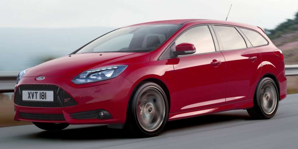 SUPERKOMBO: Praktisk, nyttig og kul. Hva mer kan man egentlig be om? FOTO: Ford SUPERKOMBO: Praktisk, nyttig og kul. Hva mer kan man egentlig be om? FOTO: Ford