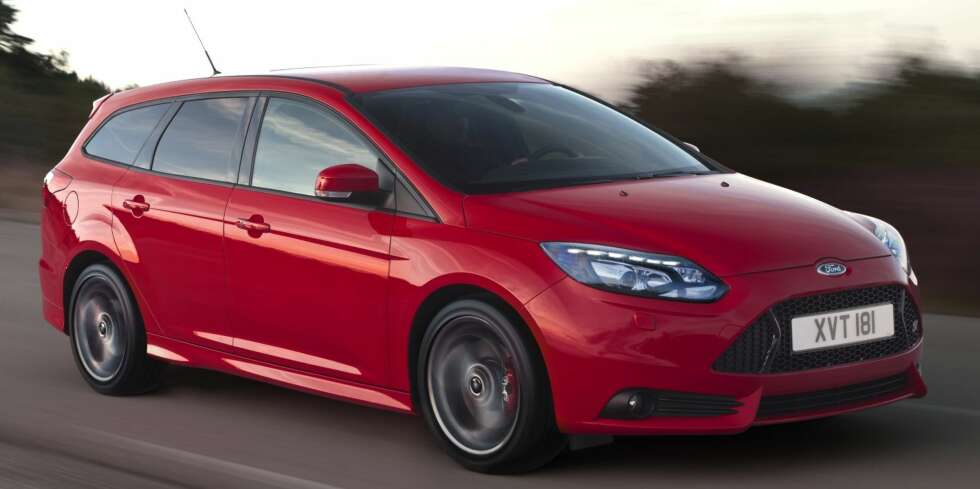 SUPER BIL: Vi mener Ford Focus ST er noe av det nærmeste man kommer den ultimate bilen. FOTO: Ford SUPER BIL: Vi mener Ford Focus ST er noe av det nærmeste man kommer den ultimate bilen. FOTO: Ford
