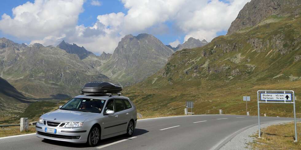 FRYD: Bilferie er en herlig ferieform når alt fungerer som det skal. Bildet er tatt på Silvretta Hochalpenstrasse i Østerrike. FOTO Terje Bjørnsen FRYD: Bilferie er en herlig ferieform når alt fungerer som det skal. Bildet er tatt på Silvretta Hochalpenstrasse i Østerrike. FOTO Terje Bjørnsen