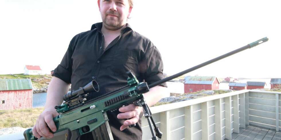 Roy-Tore brukte ett par uker på å lage delene til en AirSoft-rifle på 3D-printeren sin. Roy-Tore brukte ett par uker på å lage delene til en AirSoft-rifle på 3D-printeren sin.