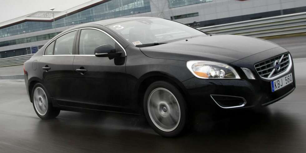 S60: Volvo S60 T5 KERS hybrid prototype under test. FOTO: Produsent S60: Volvo S60 T5 KERS hybrid prototype under test. FOTO: Produsent