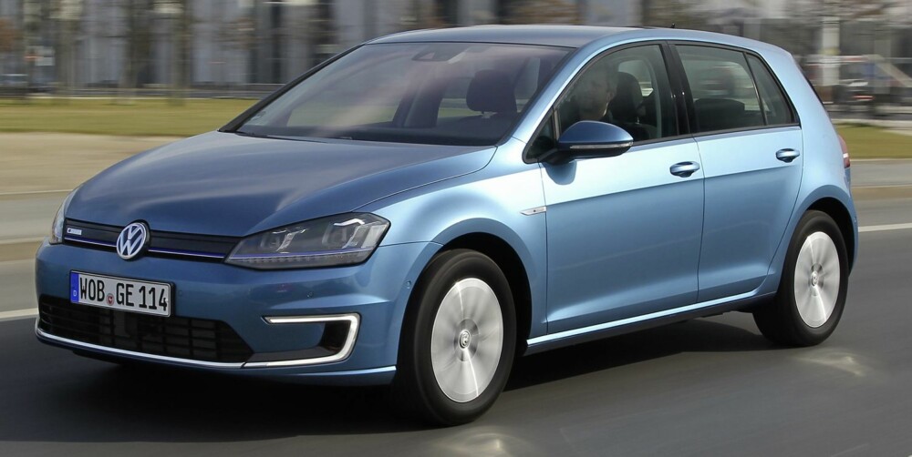 ELBIL: Lanseringen av elektriske Golf bidrar til økt fart i elbilsalget, noe som gir flere utfordringer, blant annet når det gjelder infrastruktur for lading. FOTO: Produsent ELBIL: Lanseringen av elektriske Golf bidrar til økt fart i elbilsalget, noe som gir flere utfordringer, blant annet når det gjelder infrastruktur for lading. FOTO: Produsent