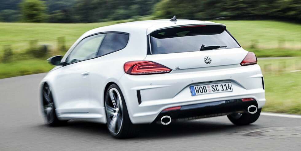 RRR: VW Scirocco R en en rask og morsom bil, men vi synes ikke den utgjør et reelt alternativ til Golf R. FOTO: Kyle Fortune RRR: VW Scirocco R en en rask og morsom bil, men vi synes ikke den utgjør et reelt alternativ til Golf R. FOTO: Kyle Fortune