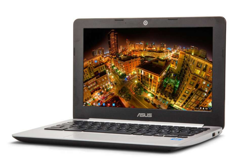 BILLIG PC: Asus C200M er ikke kjempespennende å se på, men den fungerer flott og er billig. BILLIG PC: Asus C200M er ikke kjempespennende å se på, men den fungerer flott og er billig.