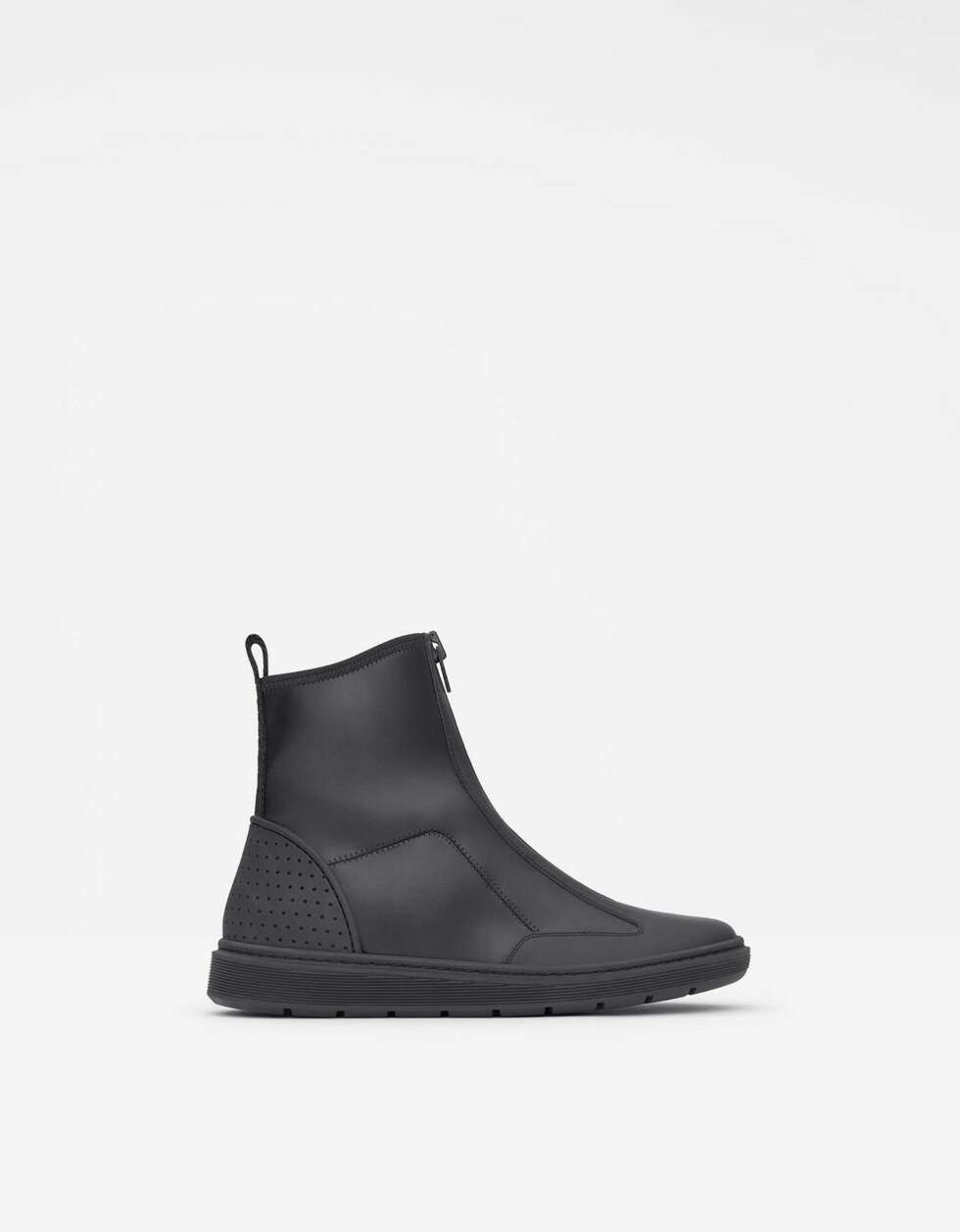 Alexander Wang for H&M - Sneakers kr 1999,-. Alexander Wang for H&M - Sneakers kr 1999,-.