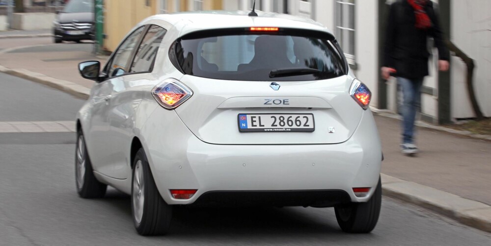 KJAPP FØRST: Renault Zoe akselererer kjapt fra stillestående til ca 60 km/t. Deretter går fartsøkningen betydelig tregere - uten at det er noe stort minus for en bybil. FOTO: Petter Handeland KJAPP FØRST: Renault Zoe akselererer kjapt fra stillestående til ca 60 km/t. Deretter går fartsøkningen betydelig tregere - uten at det er noe stort minus for en bybil. FOTO: Petter Handeland