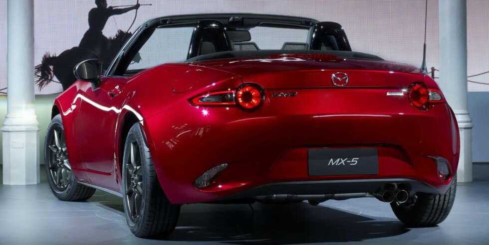 BEVEGELSE: Mazda kaller sin designlinje for Kodo, som innebærer at bilene skal se ut som om de er i bevegelse også når de står stille. FOTO: Mazda. BEVEGELSE: Mazda kaller sin designlinje for Kodo, som innebærer at bilene skal se ut som om de er i bevegelse også når de står stille. FOTO: Mazda.