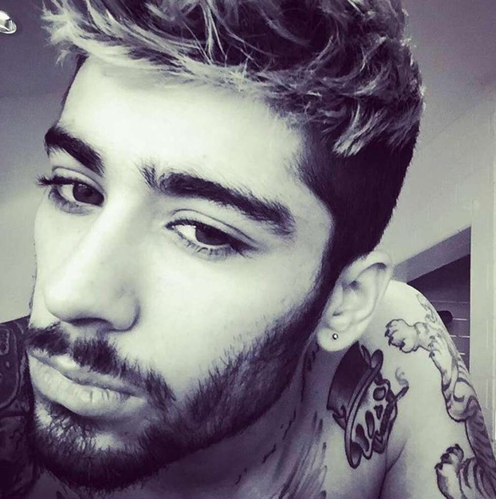 SKIN FADE: Tidligere One Direction-medlem Zayn Malik har nylig blitt observert med en "skin fade". SKIN FADE: Tidligere One Direction-medlem Zayn Malik har nylig blitt observert med en "skin fade".