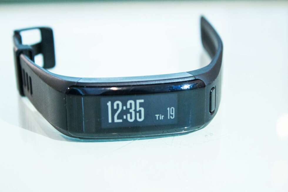 SKJERM: Vivosmart HR har en skjerm som alltid er på. Den er stor og god og du kan selv velge hva som skal vises som standard på skjermen. SKJERM: Vivosmart HR har en skjerm som alltid er på. Den er stor og god og du kan selv velge hva som skal vises som standard på skjermen.