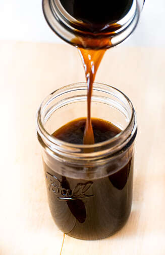 Takket være den naturlig friske og søte smaken, er det vanlig å drikke kaldbrygget kaffe uten tilsatt melk eller sukker. Takket være den naturlig friske og søte smaken, er det vanlig å drikke kaldbrygget kaffe uten tilsatt melk eller sukker.