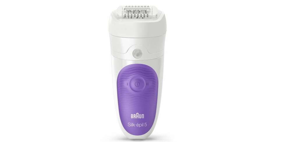 EPILATOR FOR GLATTE LEGGER: Om du går for glatte legger, så foreslår vi en epilator som svekker hårveksten generelt. Den nye Silk-Épil 5 fra Braun får også tak i de minste legghårene, så du ikke må gro dem helt ut før du epilerer (kr 799). EPILATOR FOR GLATTE LEGGER: Om du går for glatte legger, så foreslår vi en epilator som svekker hårveksten generelt. Den nye Silk-Épil 5 fra Braun får også tak i de minste legghårene, så du ikke må gro dem helt ut før du epilerer (kr 799).