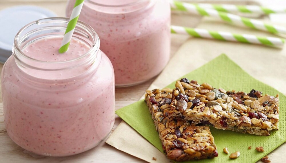 KICKSTARTSMOOTHIE: For ekstra vitaminer, kan du tilsette smoothien en neve babyspinat eller grønnkål. KICKSTARTSMOOTHIE: For ekstra vitaminer, kan du tilsette smoothien en neve babyspinat eller grønnkål.