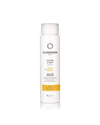 ANBEFALT PRODUKT: Vil du ha en solkrem som beskytter godt, er Cliniderm Ultra Light Sun Milk SPF 20 et godt valg. ANBEFALT PRODUKT: Vil du ha en solkrem som beskytter godt, er Cliniderm Ultra Light Sun Milk SPF 20 et godt valg.