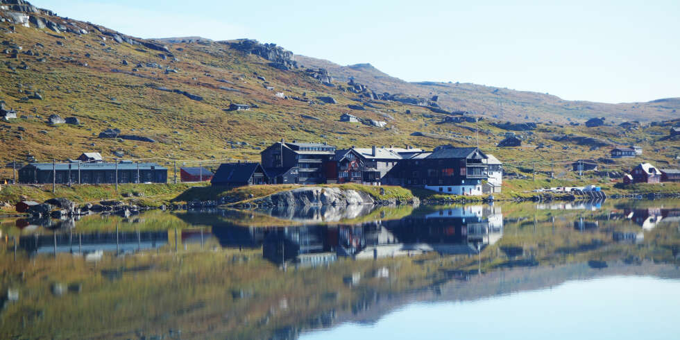 VAKKERT: Tenk deg å våkne opp til utsikten over Hardangerjøkulen! Delta i vår konkurranse, og du kan vinne opphold på Finse. VAKKERT: Tenk deg å våkne opp til utsikten over Hardangerjøkulen! Delta i vår konkurranse, og du kan vinne opphold på Finse.