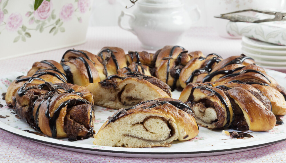 NAM! Fersk og nybakt kringle med Nugatti smaker alltid godt! Kringlen kan med fordel lages god tid i forveien og fryses. NAM! Fersk og nybakt kringle med Nugatti smaker alltid godt! Kringlen kan med fordel lages god tid i forveien og fryses.