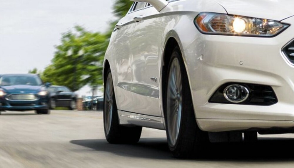 HELT SELVKJØRENDE: Ford Fusion Hybrid er det foreløpige navnet på den selvkjørende bilen Ford hevder å skulle masseprodusere innen 2021. FOTO: Ford HELT SELVKJØRENDE: Ford Fusion Hybrid er det foreløpige navnet på den selvkjørende bilen Ford hevder å skulle masseprodusere innen 2021. FOTO: Ford