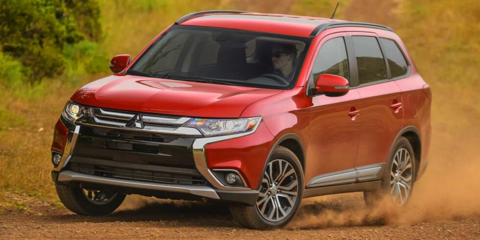 NYE OUTLANDER: Nye Mitsubishi Outlander, amerikansk versjon. FOTO: Produsent NYE OUTLANDER: Nye Mitsubishi Outlander, amerikansk versjon. FOTO: Produsent