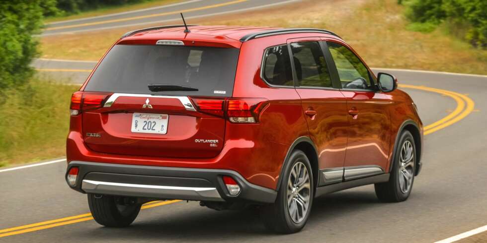 NYE OUTLANDER: Nye Mitsubishi Outlander, amerikansk versjon. FOTO: Produsent NYE OUTLANDER: Nye Mitsubishi Outlander, amerikansk versjon. FOTO: Produsent