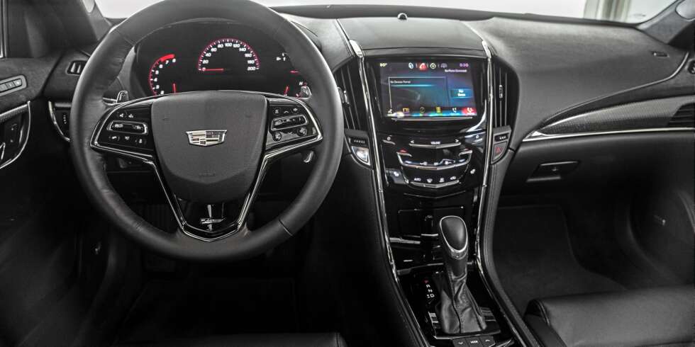 CADILLAC: Interiøret er noe av det bedre vi har sett fra amerikanerne. FOTO: Produsent CADILLAC: Interiøret er noe av det bedre vi har sett fra amerikanerne. FOTO: Produsent