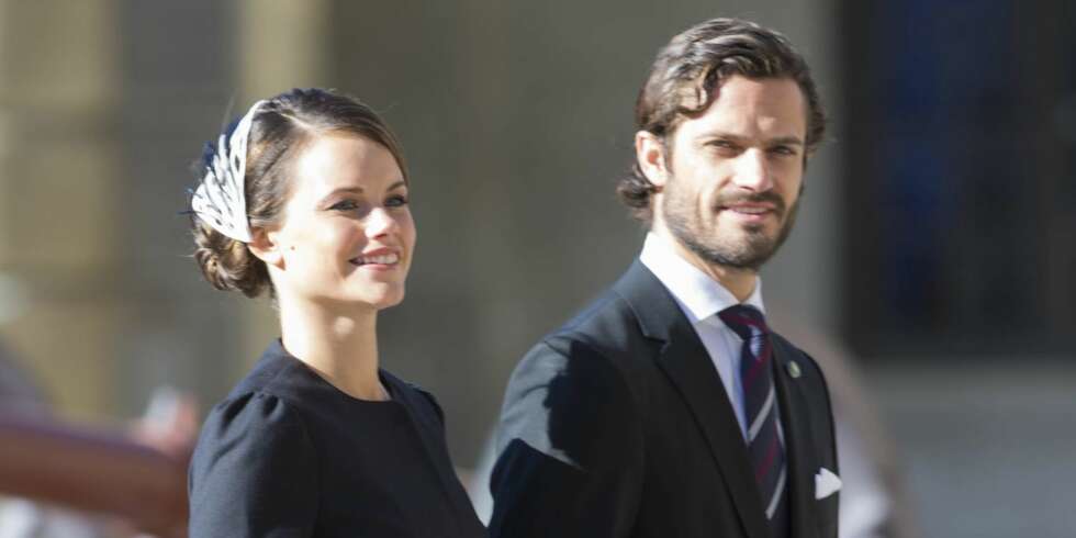 SNART BRYLLUP: Prins Carl Philip og Sofia Hellqvist er lykkelige og forelsket. SNART BRYLLUP: Prins Carl Philip og Sofia Hellqvist er lykkelige og forelsket.