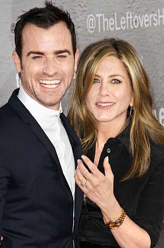 FORLOVET: Justin Theroux og Jennifer Aniston planlegger bryllup. Skuespillerparet har vært sammen i tre år. FORLOVET: Justin Theroux og Jennifer Aniston planlegger bryllup. Skuespillerparet har vært sammen i tre år.