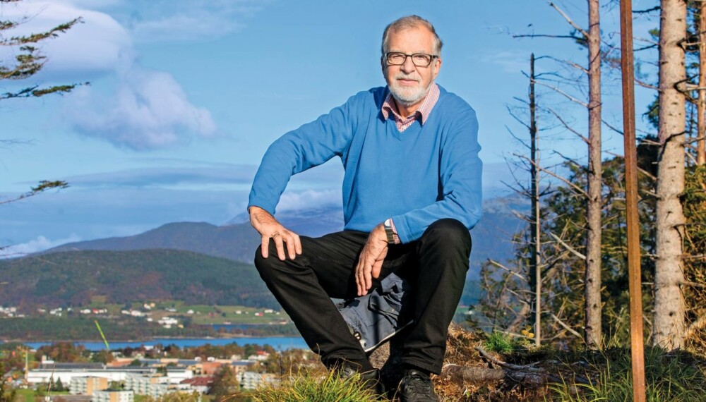 UTSIKT: Oddgeir Bruaset skuer utover vakre Åsefjorden utenfor Spjelkavik. Her har NRK-journalisten, som opprinnelig er romsdaling, tilbrakt store deler av sitt voksne liv. UTSIKT: Oddgeir Bruaset skuer utover vakre Åsefjorden utenfor Spjelkavik. Her har NRK-journalisten, som opprinnelig er romsdaling, tilbrakt store deler av sitt voksne liv.