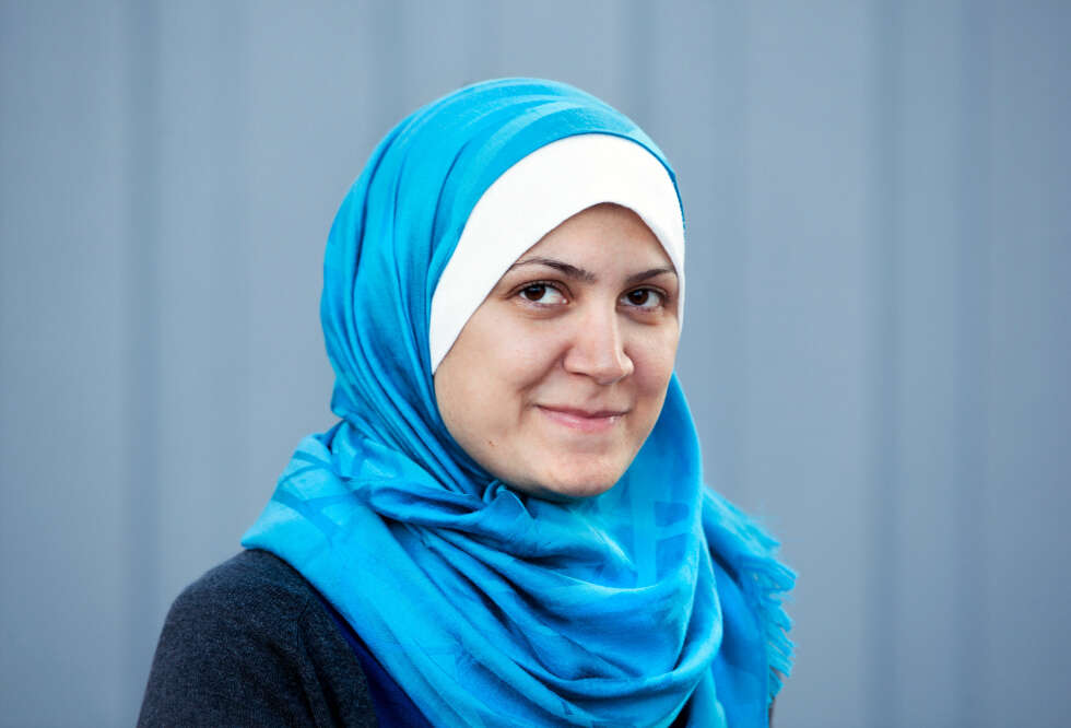 NYSGJERRIG PÅ ANDRE: Hjemme i Syria drømte alltid Safaa om å reise. Det gjør hun fortsatt, tross de mange landegrensene hun har måttet krysse. - Men nå vil jeg helst reise som turist, understreker hun. NYSGJERRIG PÅ ANDRE: Hjemme i Syria drømte alltid Safaa om å reise. Det gjør hun fortsatt, tross de mange landegrensene hun har måttet krysse. - Men nå vil jeg helst reise som turist, understreker hun.
