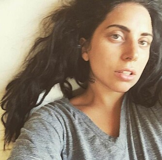 SMINKEFRI: Gjør som Lady Gaga og dropp sminken noen dager i uken. Tenk så mye tid du sparer på det! SMINKEFRI: Gjør som Lady Gaga og dropp sminken noen dager i uken. Tenk så mye tid du sparer på det!