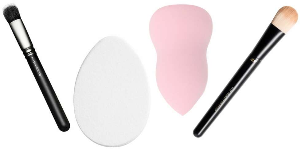 TIL KREMET ROUGE OG BLUSH (f.v.): MAC 130 Short Duo Fibre Face Brush, kr 360. H&M Teardrop sponge, kr 19,50. Smashit Egg Shape Cosmetic Puff, kr 79. H&M Foundation Brush, kr 79,50. TIL KREMET ROUGE OG BLUSH (f.v.): MAC 130 Short Duo Fibre Face Brush, kr 360. H&M Teardrop sponge, kr 19,50. Smashit Egg Shape Cosmetic Puff, kr 79. H&M Foundation Brush, kr 79,50.