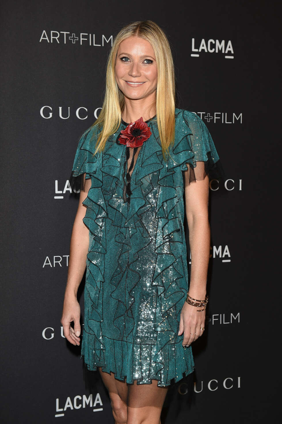 GLATT HÅR: Enkel og fin festfrisyre gjort på null komma niks! Her sett på Gwyneth Paltrow. GLATT HÅR: Enkel og fin festfrisyre gjort på null komma niks! Her sett på Gwyneth Paltrow.