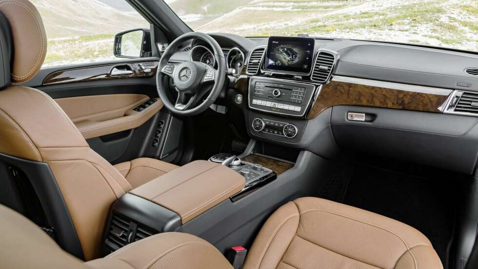MB ME: GLS kommer også med Remote Online klargjort for Mercedes-Me (et digitalt bilholdsprogram med eget kundesenter)
i 2016 som standard. MB ME: GLS kommer også med Remote Online klargjort for Mercedes-Me (et digitalt bilholdsprogram med eget kundesenter)
i 2016 som standard.