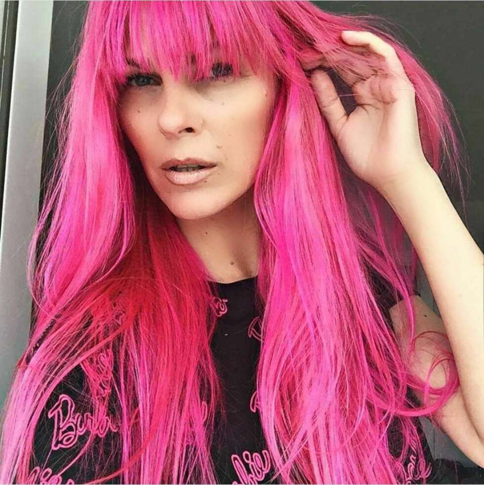 SMINKEEKSPERTEN: Pia Ruud er makeup-artist og frisør, og jobber med både modeller og kjendiser, i tillegg til å undervise ved Makeupartist Skolen. SMINKEEKSPERTEN: Pia Ruud er makeup-artist og frisør, og jobber med både modeller og kjendiser, i tillegg til å undervise ved Makeupartist Skolen.